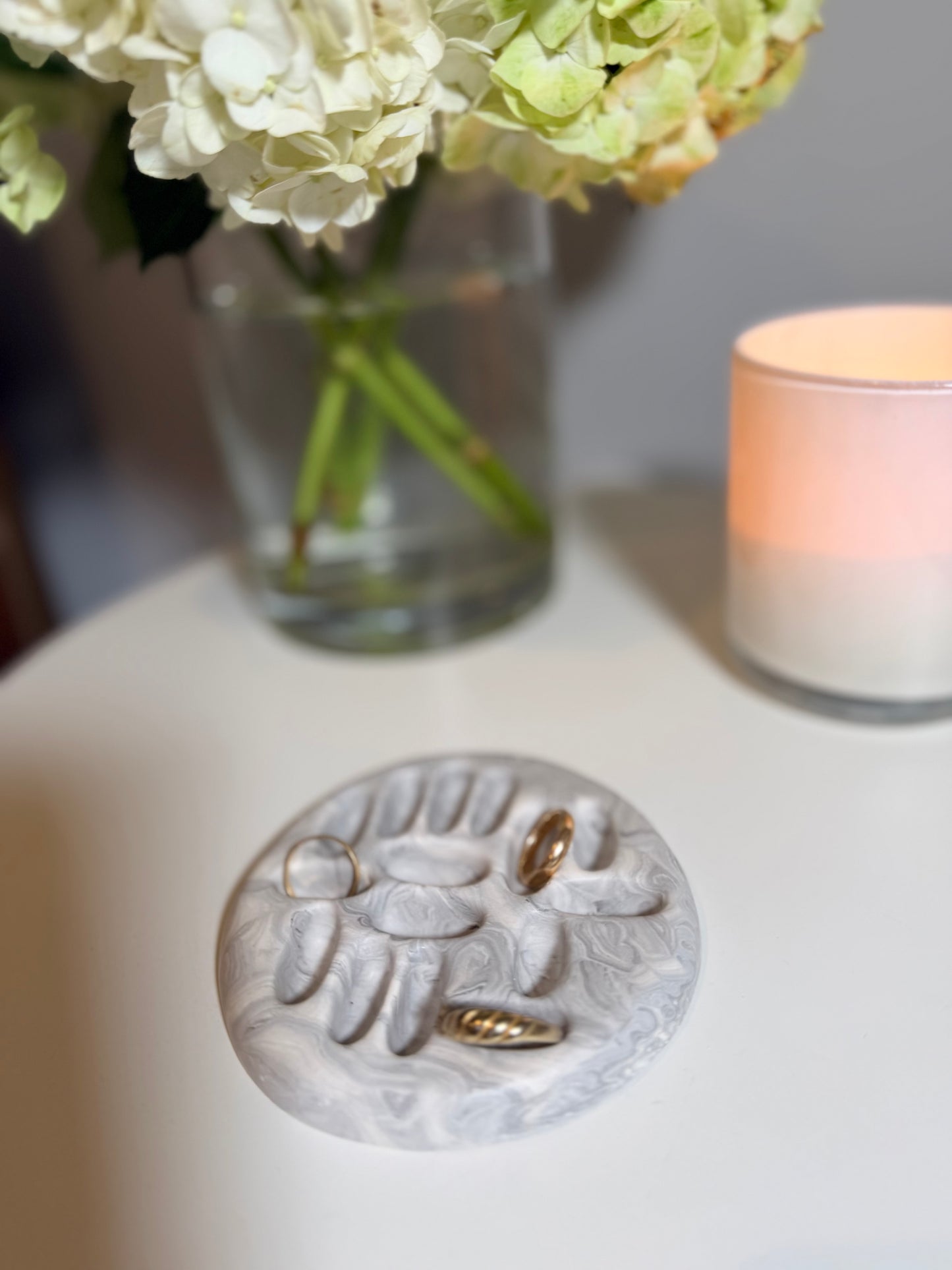 Fossil Form Ring Dock in Charcoal